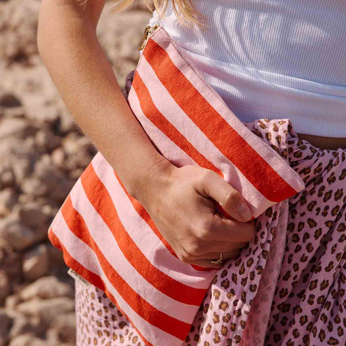 Große Pouch - ROSE IN APRIL