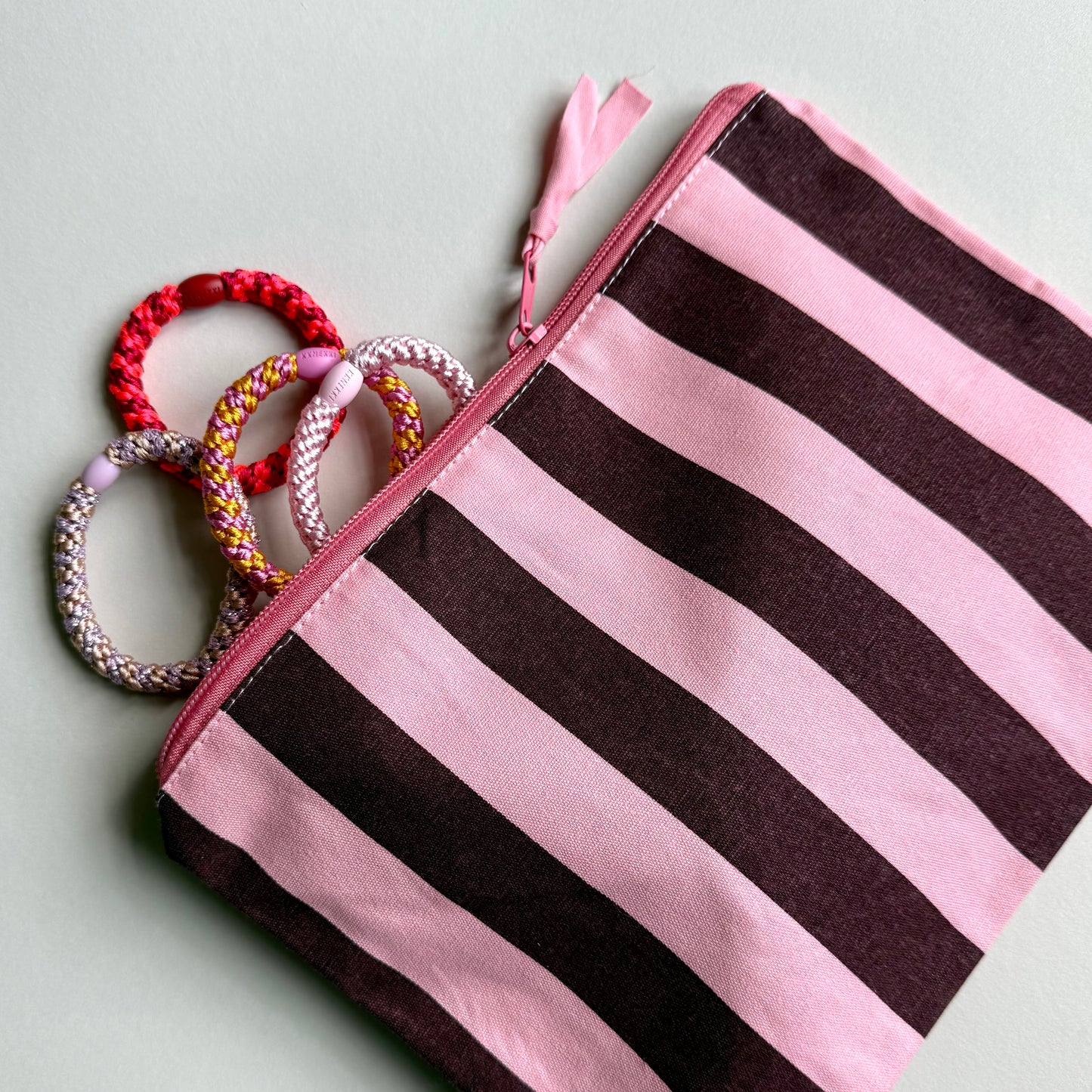 Pouch - gestreift, diverse Farben