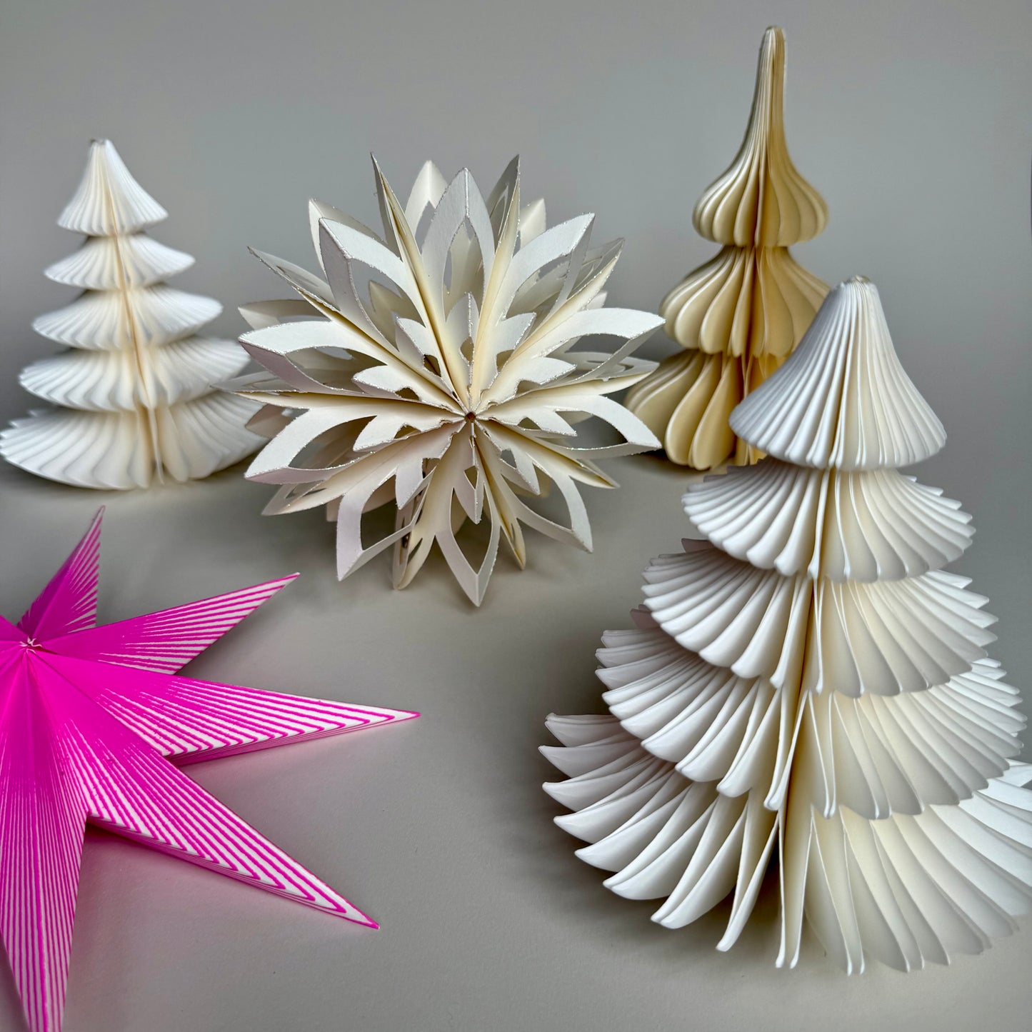Weihnachtsbaum - Wabenpapier, weiß