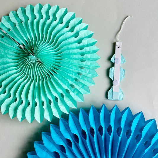 Papierfächer, blau
