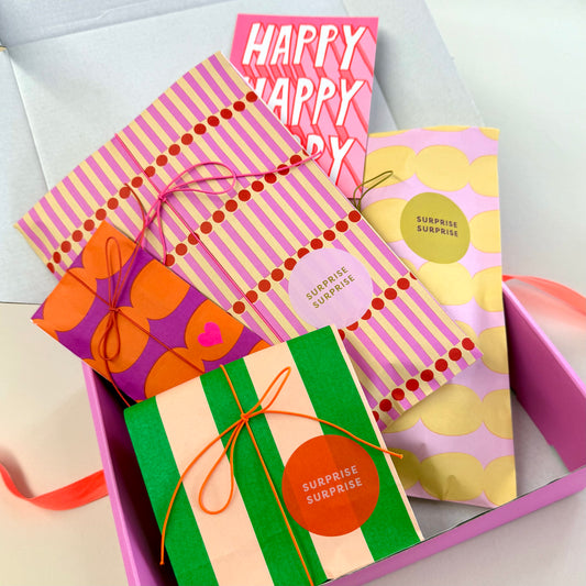 RADICAL SMILE SURPRISE Box `Spring`