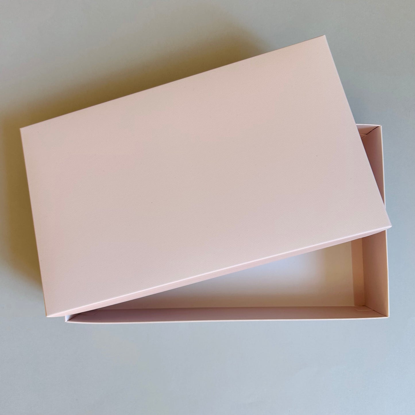 Geschenkbox mit Deckel - stabil, nude