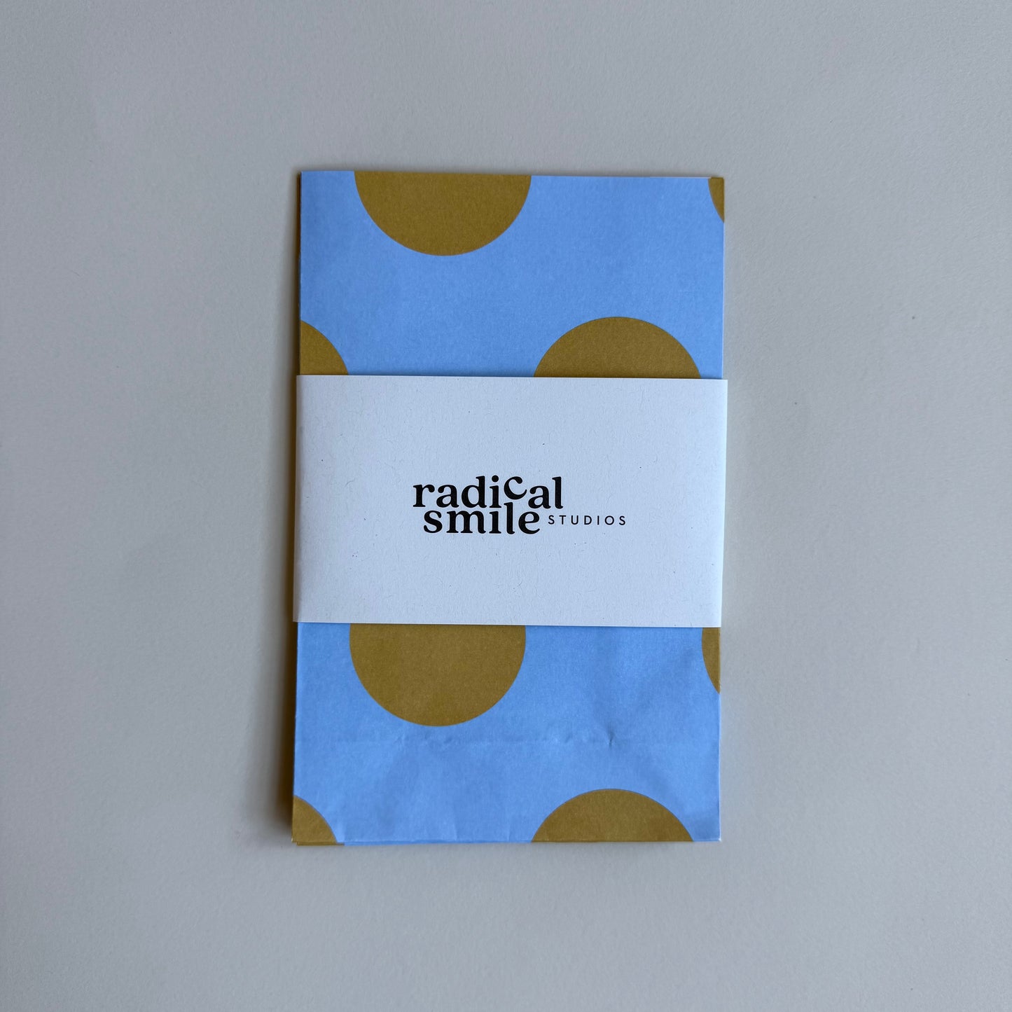 Blockbottombag - große Punkte, hellblau/oliv