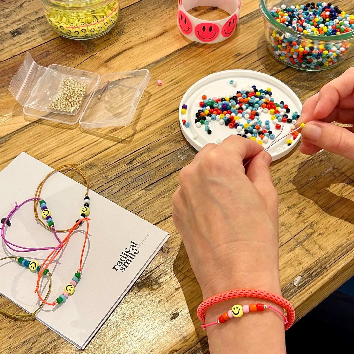 Armband - SMILEY, diverse Farben