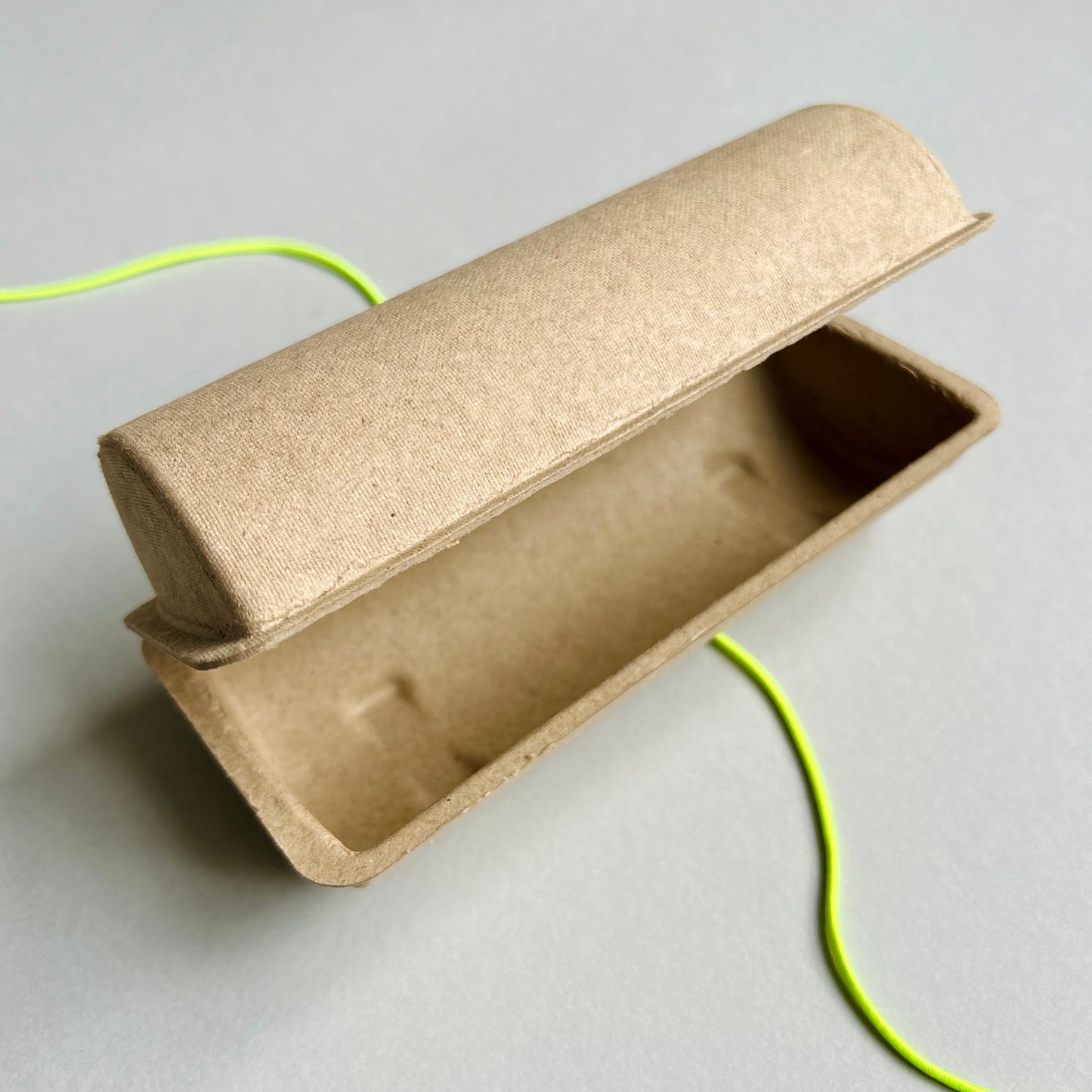 Geschenk Box - pulpe/Pappmaché