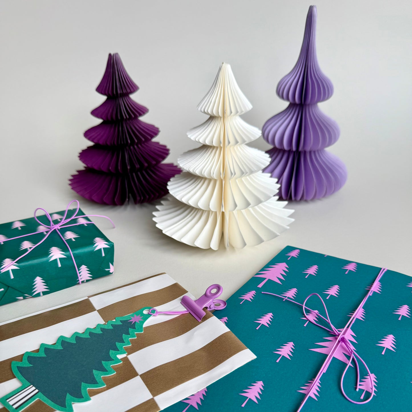 Weihnachtsbaum - Wabenpapier, flieder